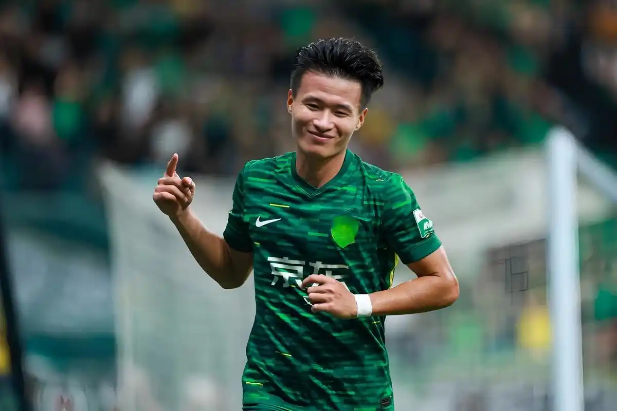 国安客场2-0完胜广州豹，林良铭梅开二度张稀哲再现任意球绝技